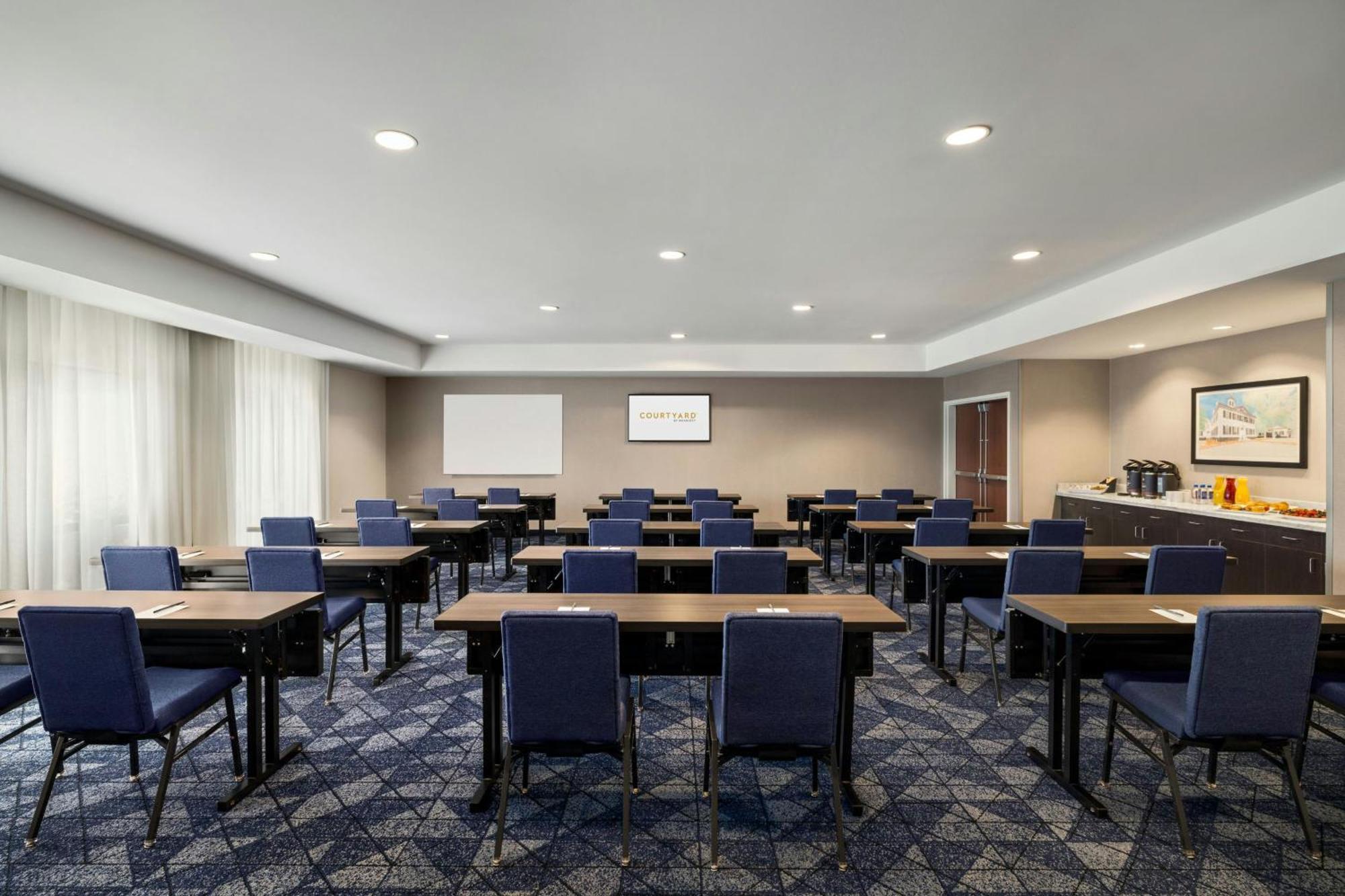 Courtyard Mt. Holly Westampton Hotel Екстериор снимка