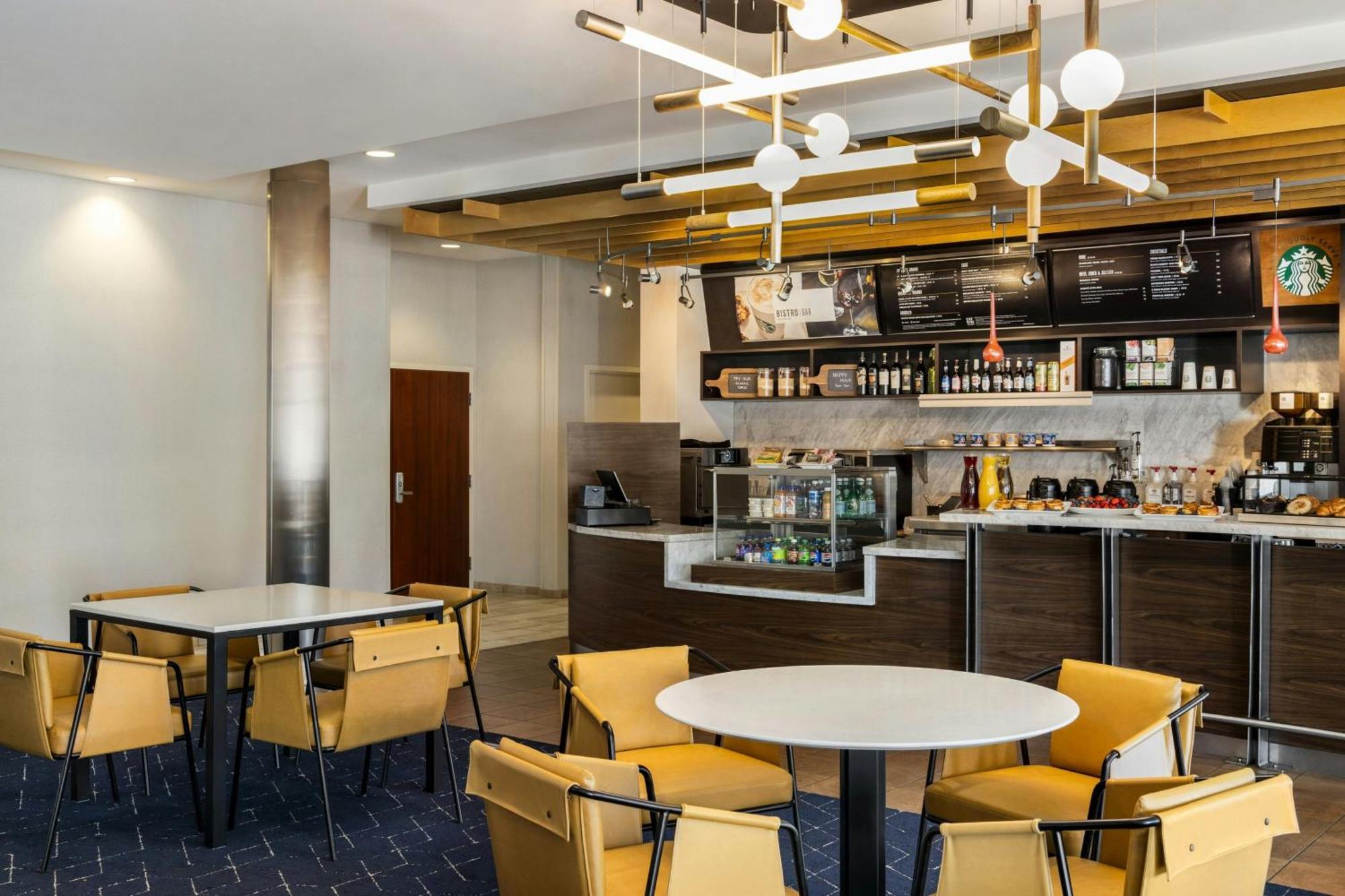 Courtyard Mt. Holly Westampton Hotel Екстериор снимка