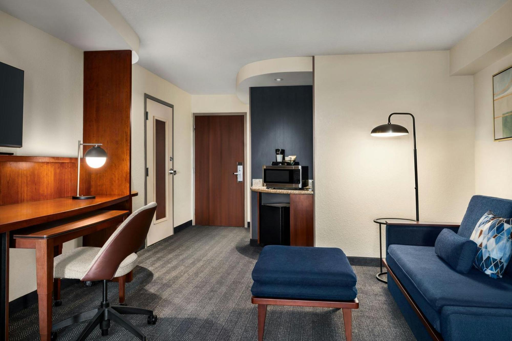 Courtyard Mt. Holly Westampton Hotel Екстериор снимка