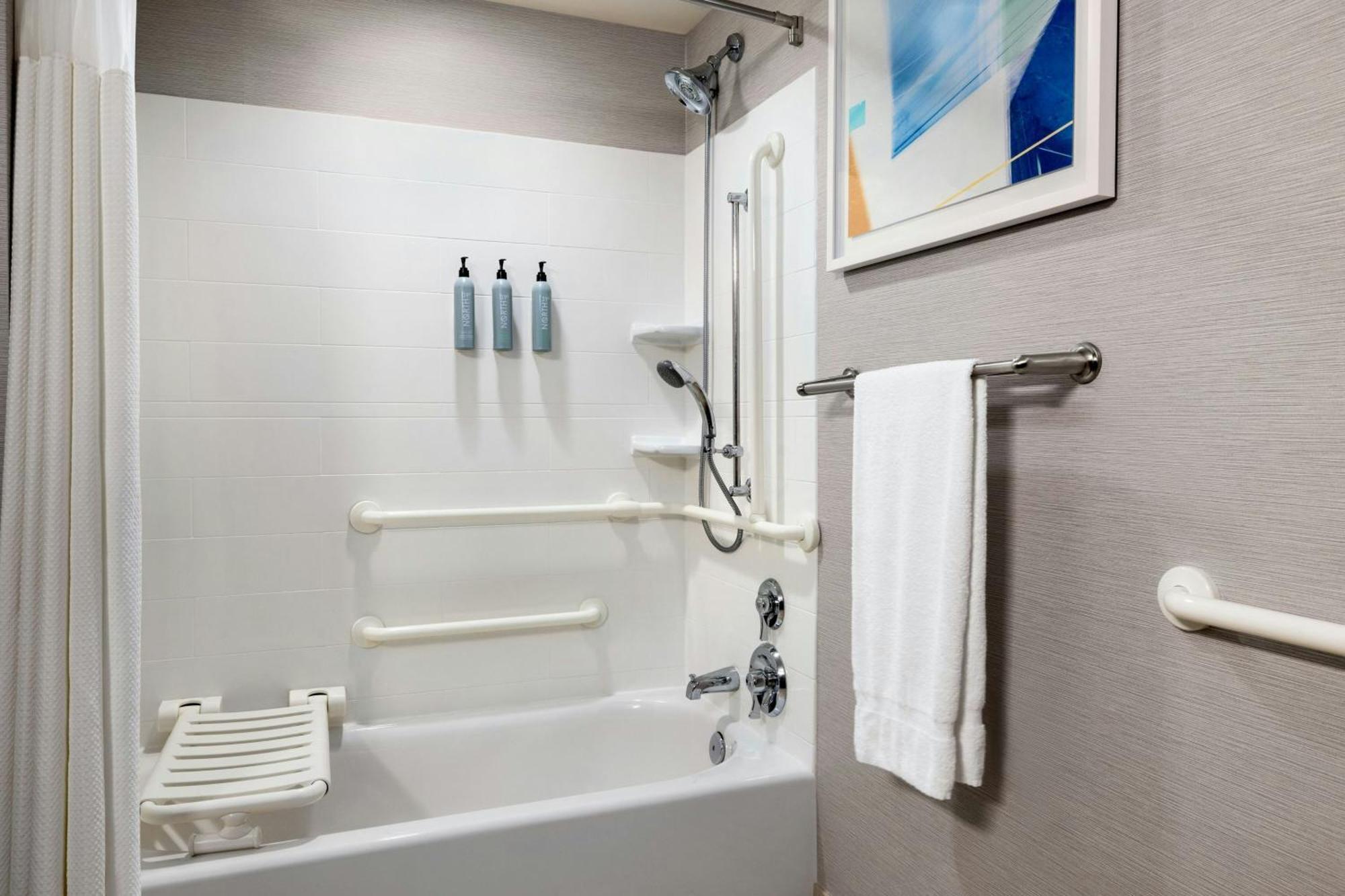 Courtyard Mt. Holly Westampton Hotel Екстериор снимка