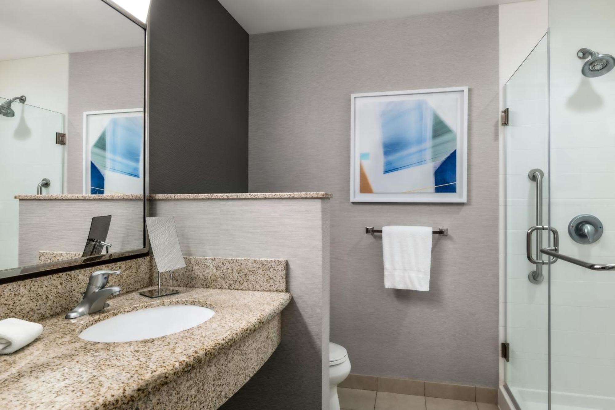 Courtyard Mt. Holly Westampton Hotel Екстериор снимка