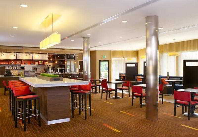 Courtyard Mt. Holly Westampton Hotel Екстериор снимка